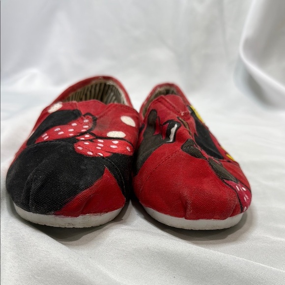 Minnie Mouse Disney Hand-Painted Women’s Shoes, size 8, snacks theme, Preowned - Picture 2 of 16